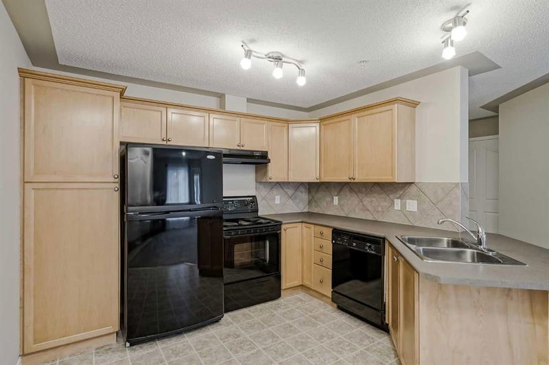 369 Rocky Vista Park NW #213, Calgary, Alberta