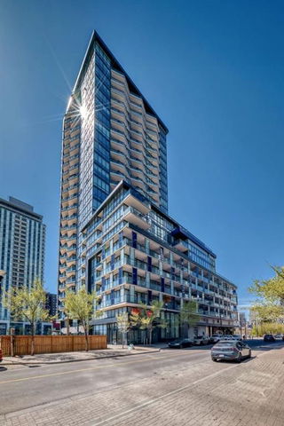 301 - 615 6 Avenue