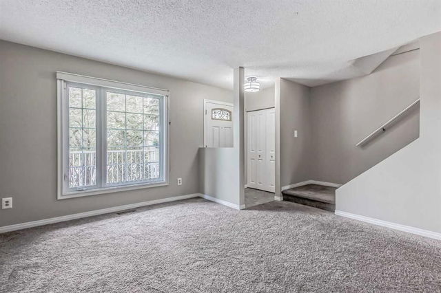 9 Edgeburn Crescent