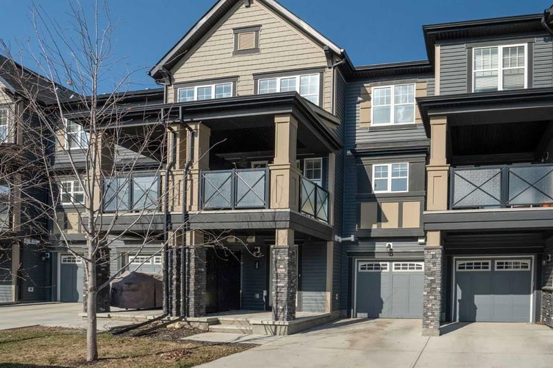 350 Hillcrest Square SW, Airdrie, Alberta