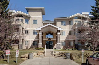 208 - 20 Country Hills View