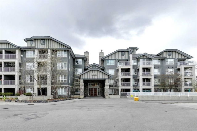 406 - 35 Richard Court