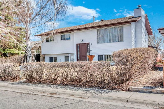 5 Maple Leaf Road