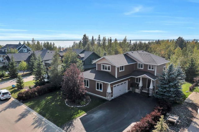 524 Summer Crescent