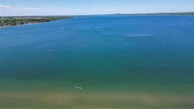 4217 LAKESHORE Drive