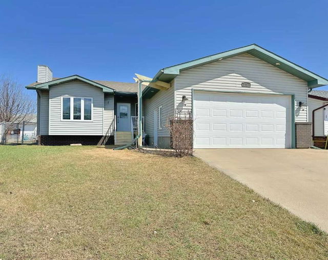 1117 18A Street Crescent