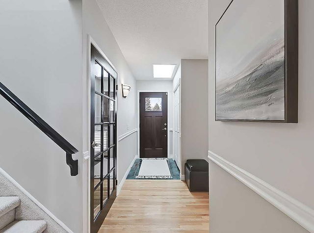 836 Canford Crescent