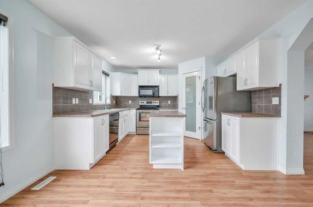 140 Prestwick Drive