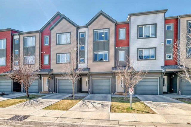 172 Copperpond Villas
