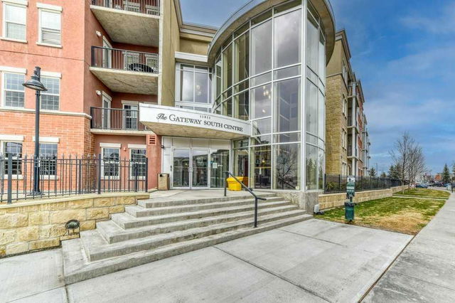 2702 - 11811 Lake Fraser Drive