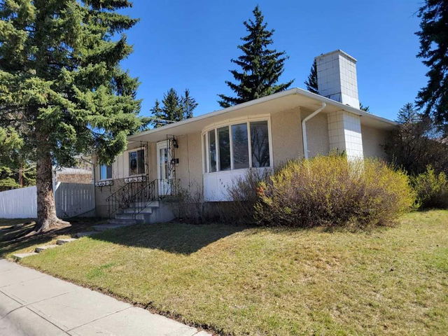 3947 Vancouver Crescent
