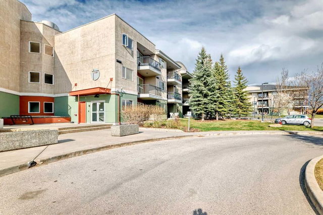303 - 69 Springborough Court