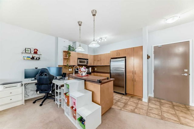 303 - 69 Springborough Court