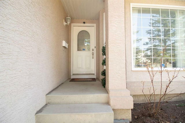 9112 Edgebrook Drive