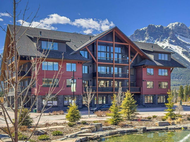 102 - 1315 Spring Creek Gate