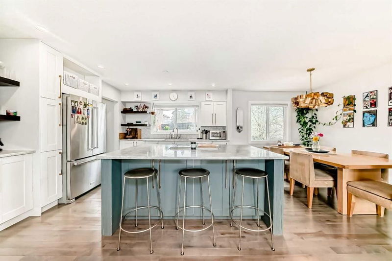 52 Kentish Drive SW, Calgary, Alberta