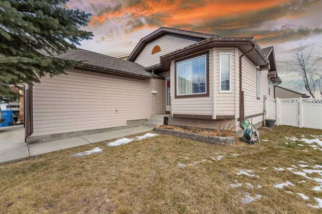 248 west lakeview Place