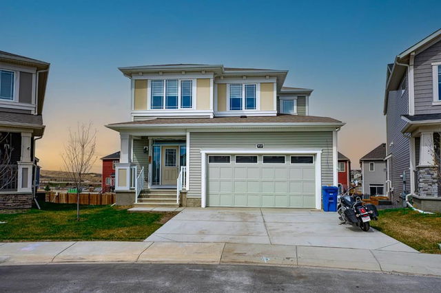 717 Windrow Manor