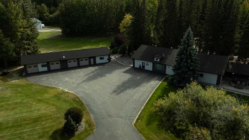 30 Executive Estates
