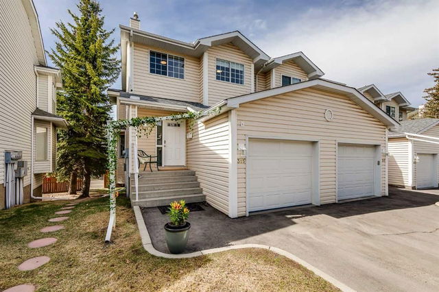 315 Hawkstone Manor