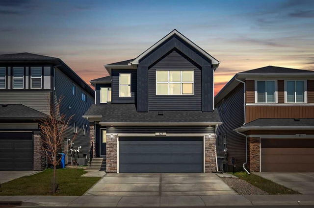 127 Ambleside Crescent