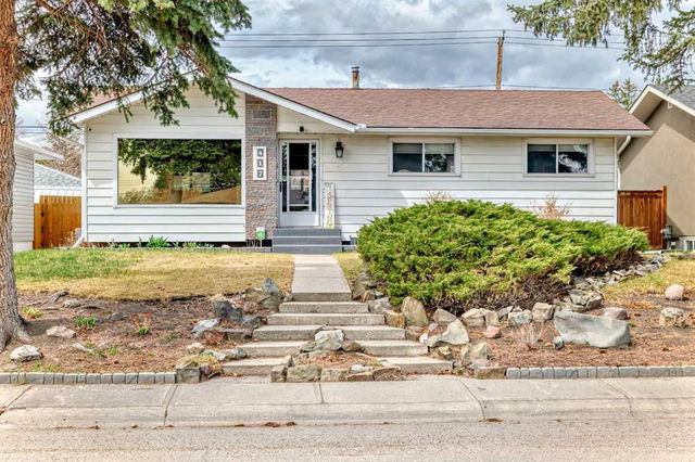 417 Astoria Crescent