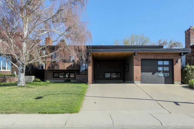 3725 Oak Drive