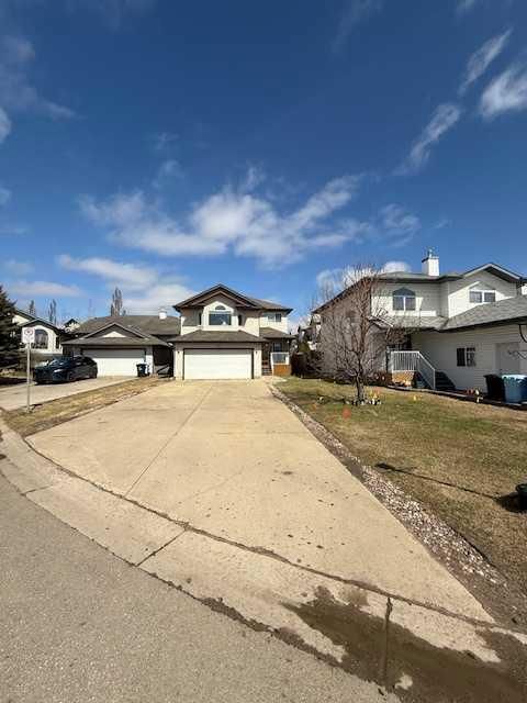 111 Lazarde Place