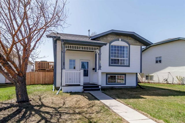 53 Westglen Boulevard