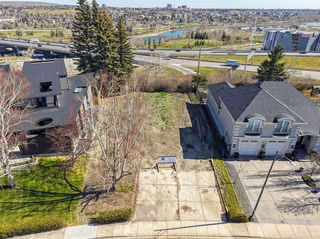 2412 Sovereign Crescent