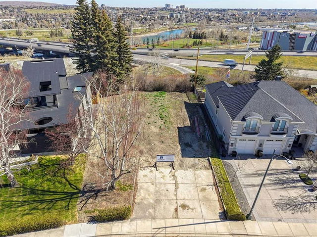 2412 Sovereign Crescent