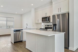 302 - 135 Belmont Passage