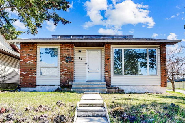 39 Cedardale Crescent