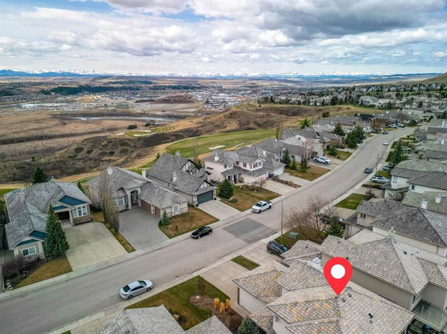225 Gleneagles View