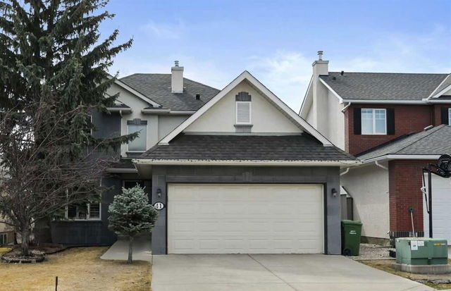 41 Strathridge Crescent