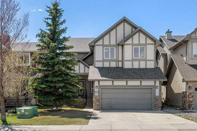 631 Coopers Drive SW