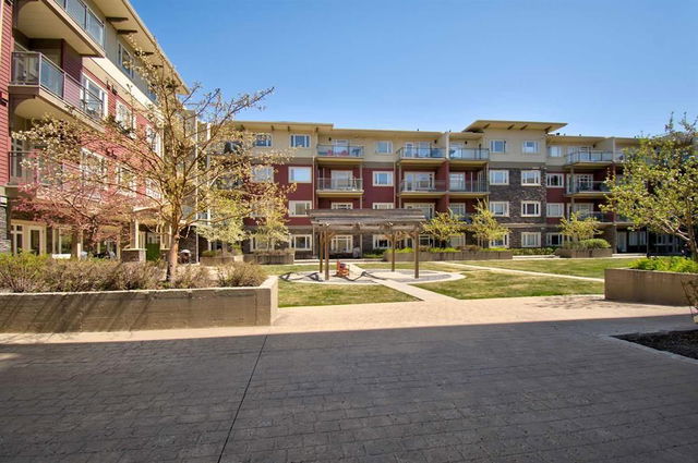 435 - 11 Millrise Drive