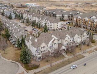 101 - 1000 Applevillage Court