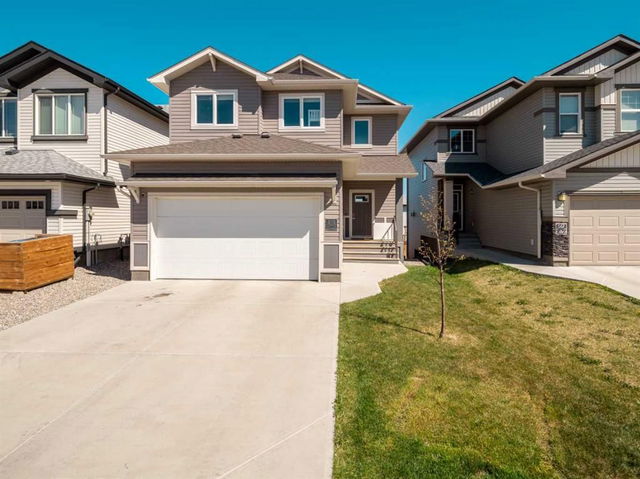 563 Moonlight Lane