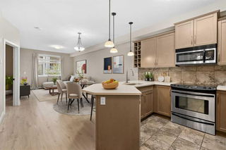 327 - 35 Aspenmont Heights