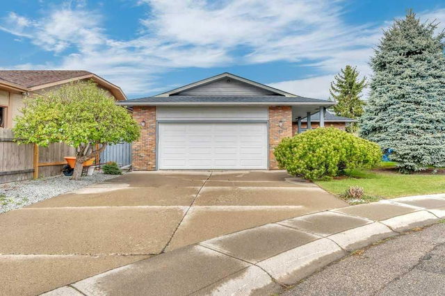 20 Sunmount Green