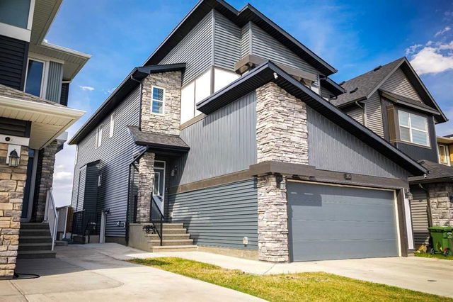 853 Corner Meadows Way
