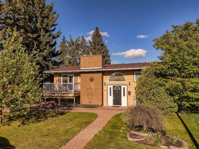 645 Willowburn Crescent