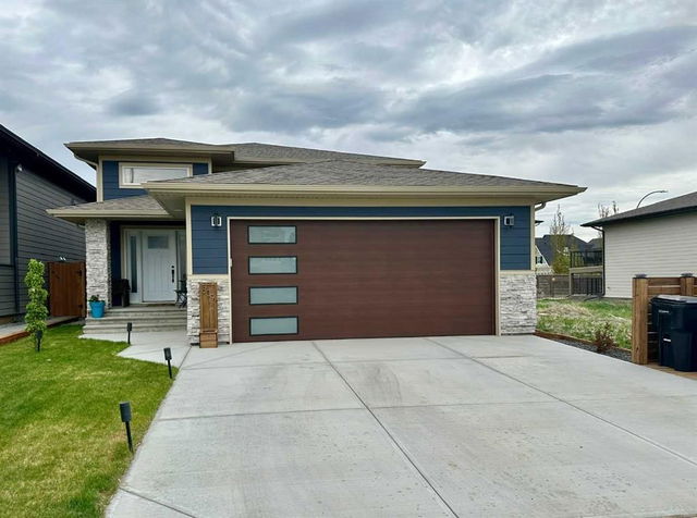 809 Devonia Circle