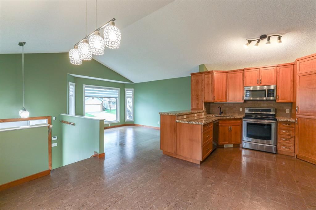 Listing Image 19