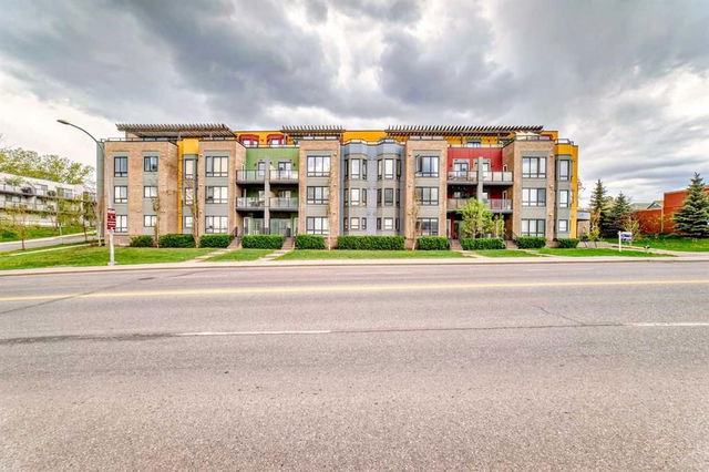 207 - 611 Edmonton Trail