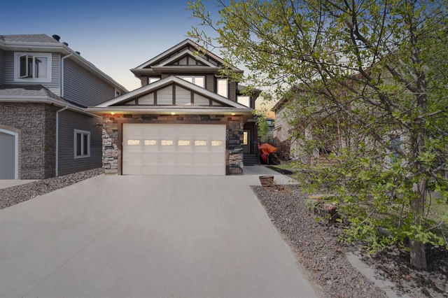 200 Diamondstone Ridge