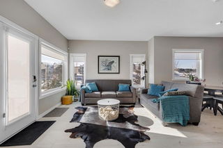 305 - 218 Sherwood Square