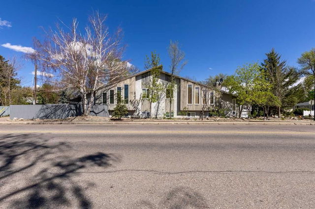 1209 13 Street