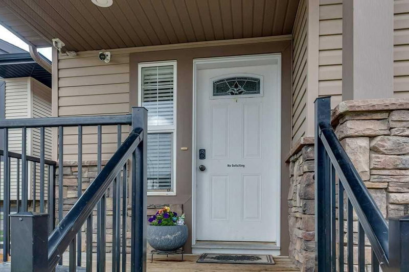 82 Harvest Close, Penhold, T0M1R0 | Image 3